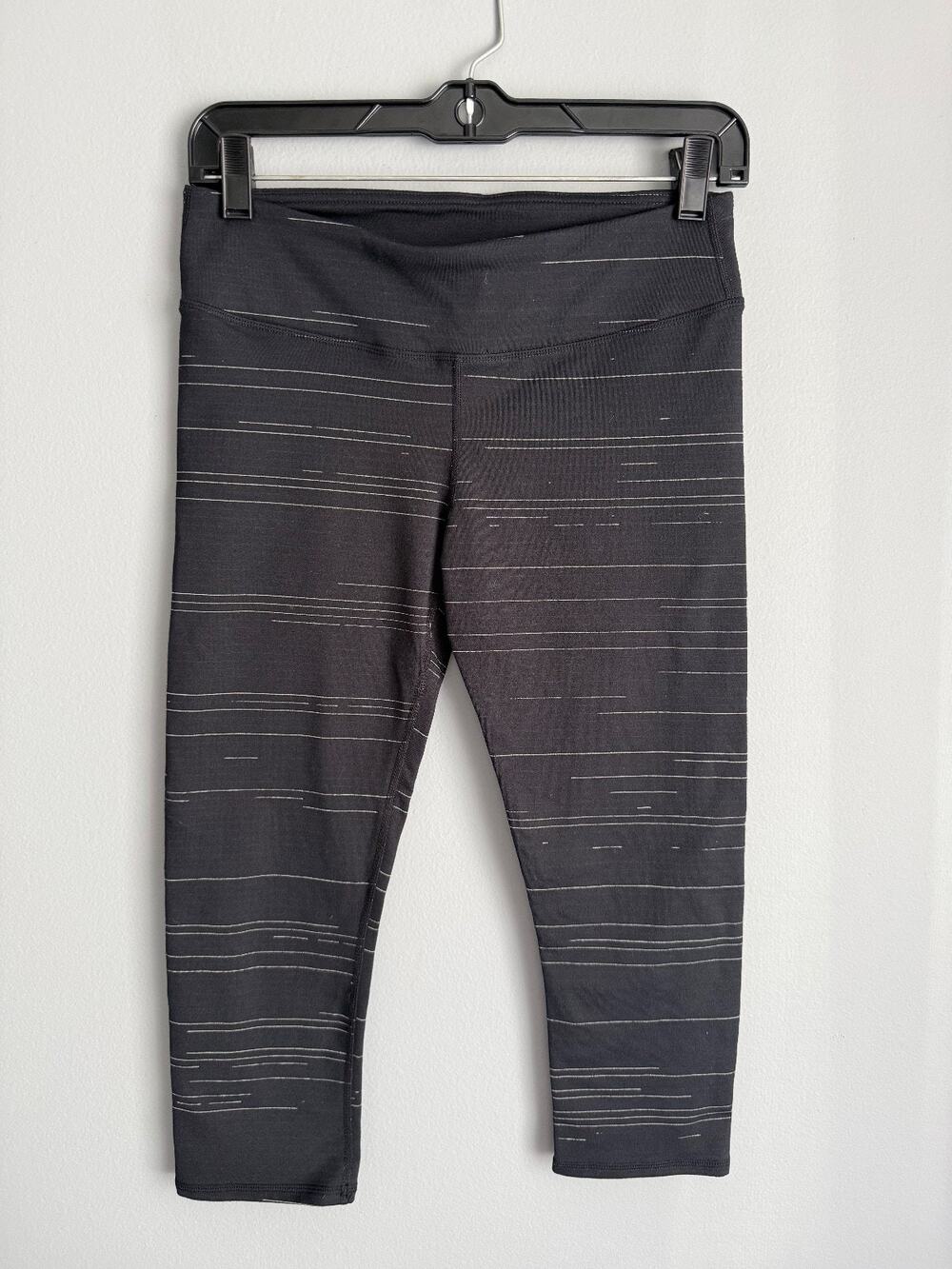 Fabletics Women's S Capri Leggings Black Silver Stripe Print Athletic Cropped